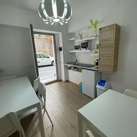 ベッド・アンド・ブレックファスト Ale E Franz 3*