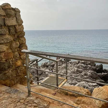 ベッド・アンド・ブレックファスト Ale E Franz 3*